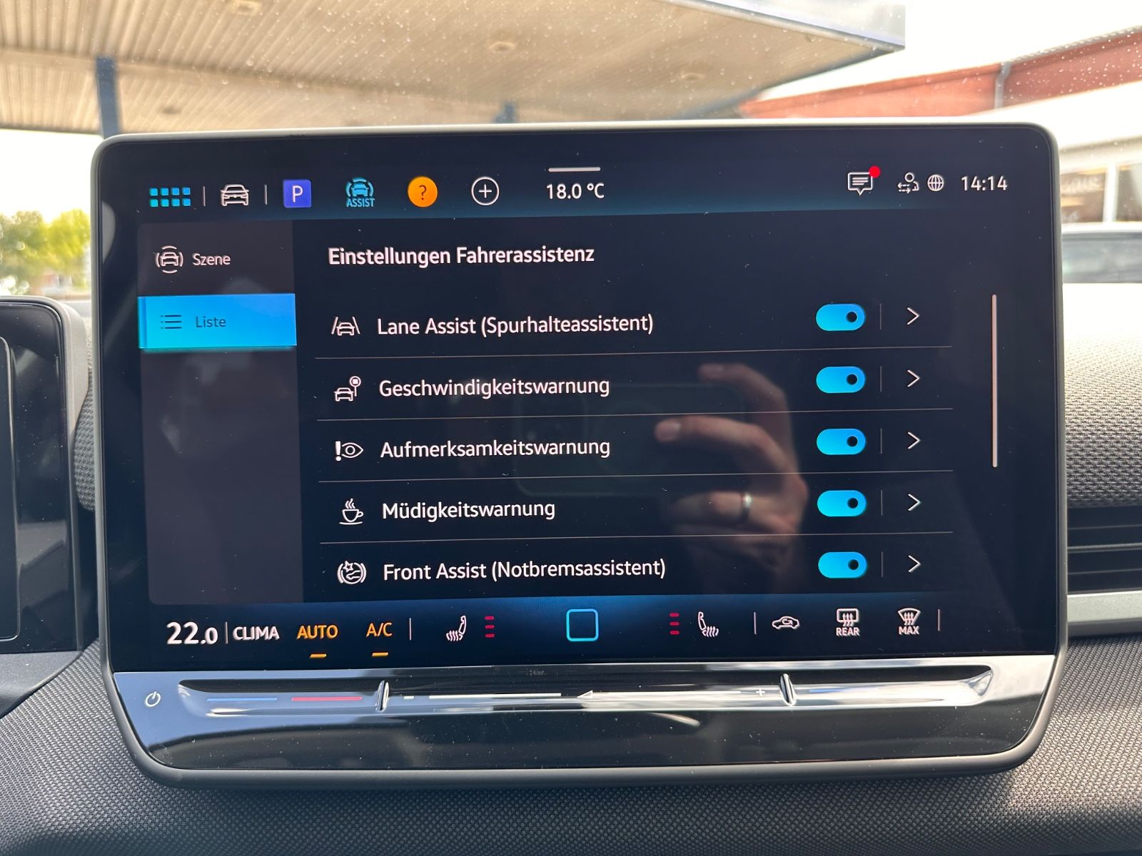 Fahrzeugabbildung Volkswagen T-Roc 1.5 eTSI DSG Life APP/ACC/LED/SHZG/PDC