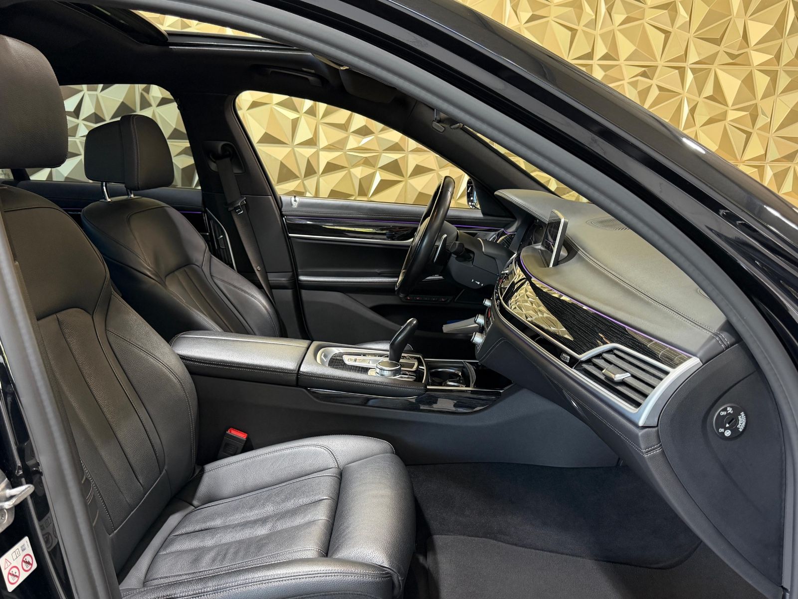 BMW 750i xDrive M Sport|DEUTSCH|UNFALLFREI|PREMIUM foto 8