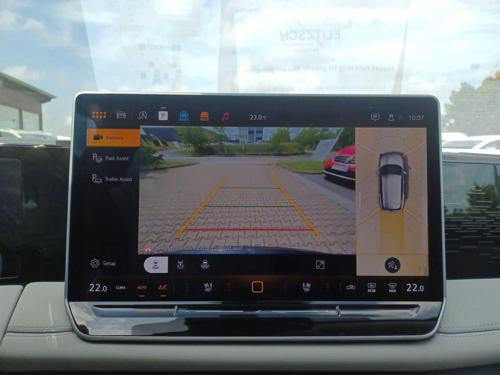 Fahrzeugabbildung Volkswagen Tiguan TDI Elegance IQ.Light Navi ACC AHK STHZ 4