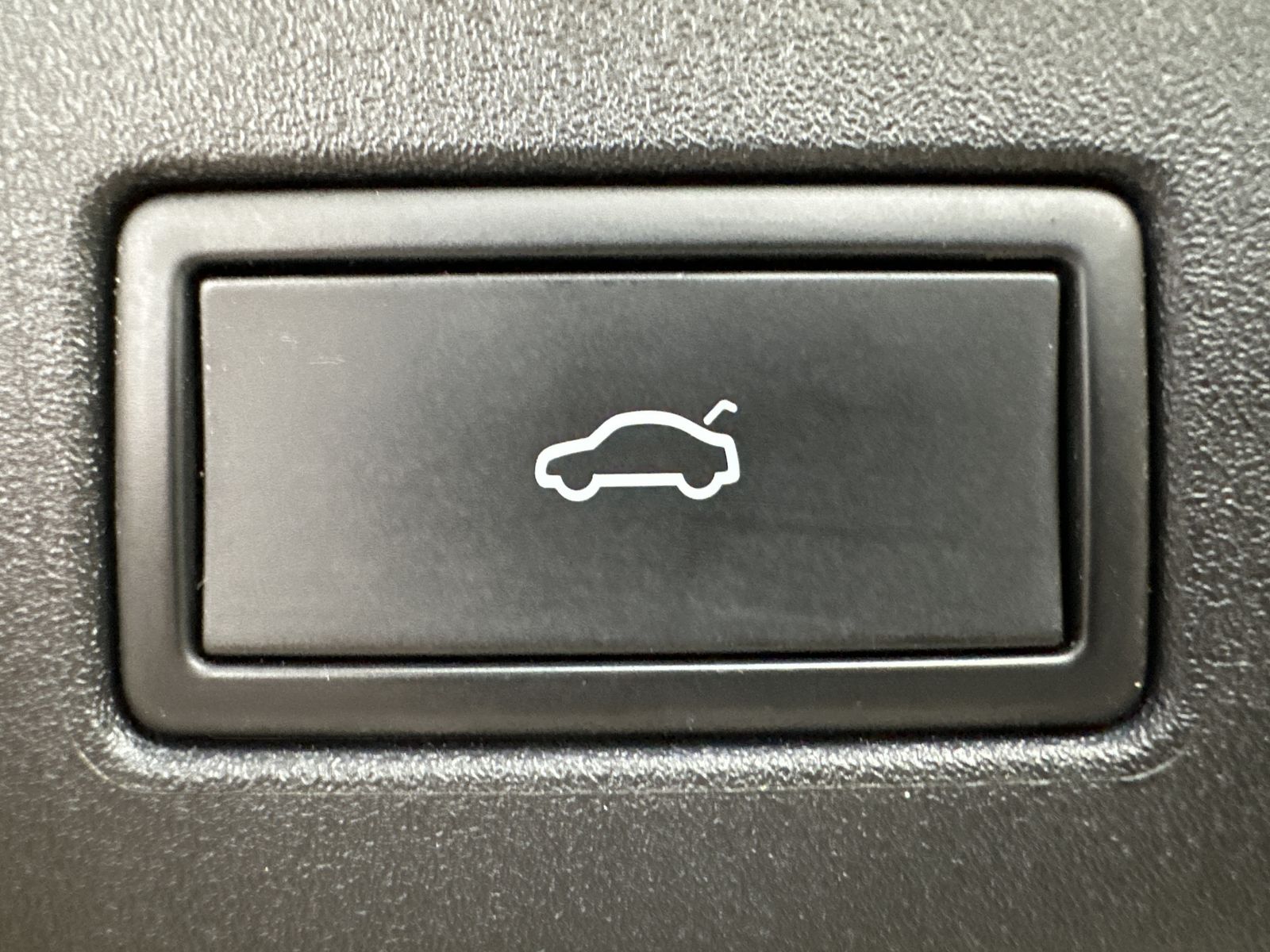Fahrzeugabbildung Volkswagen ID.4 4M GTX Sport NAV+MATRIX+ACC+KAM+VC+21ZO+1HD