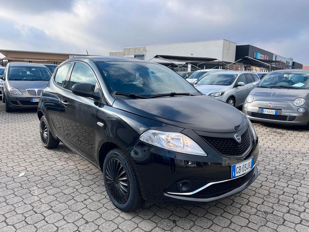 Image of Lancia Ypsilon