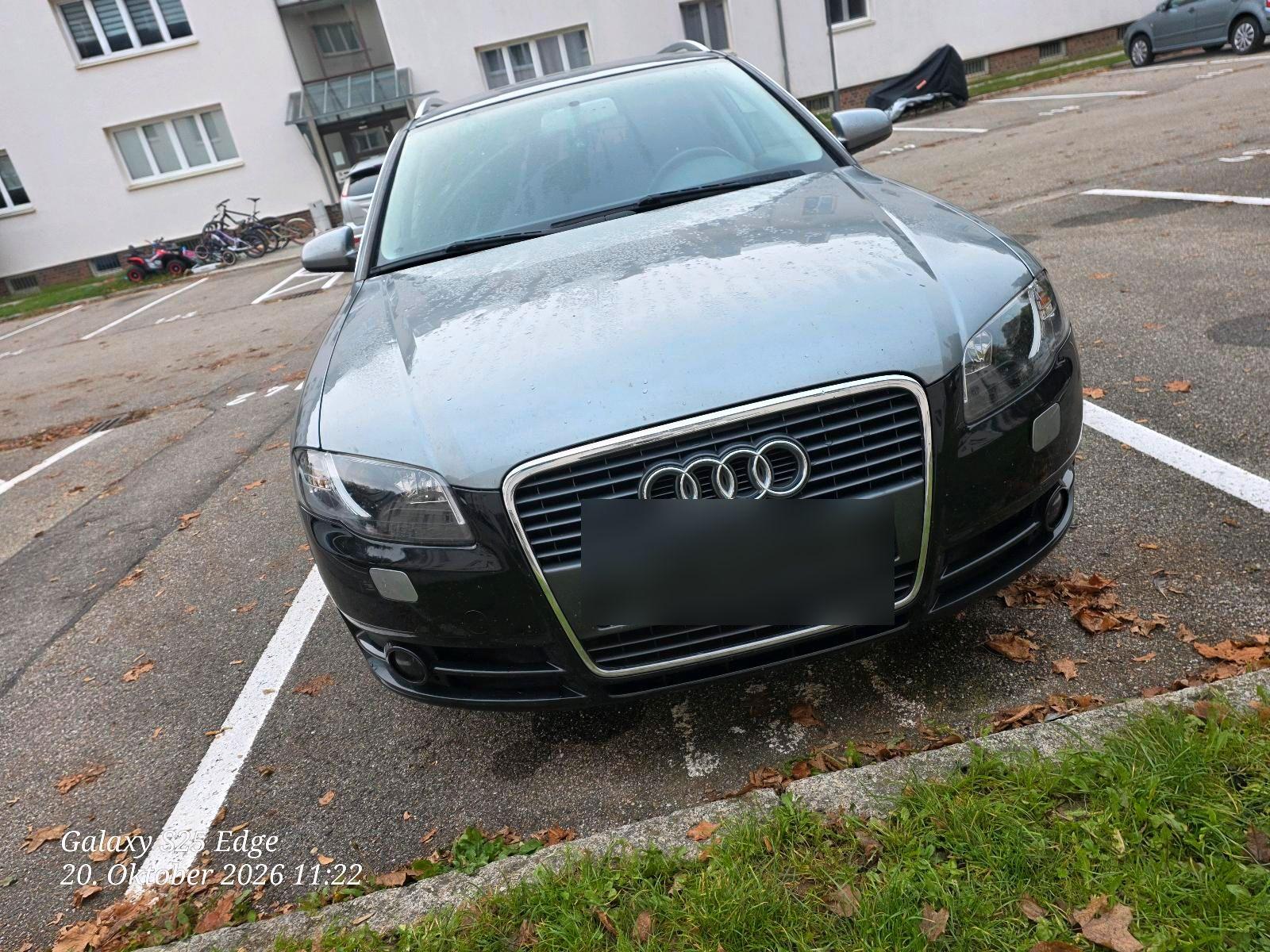 Audi A4 2007 — салон