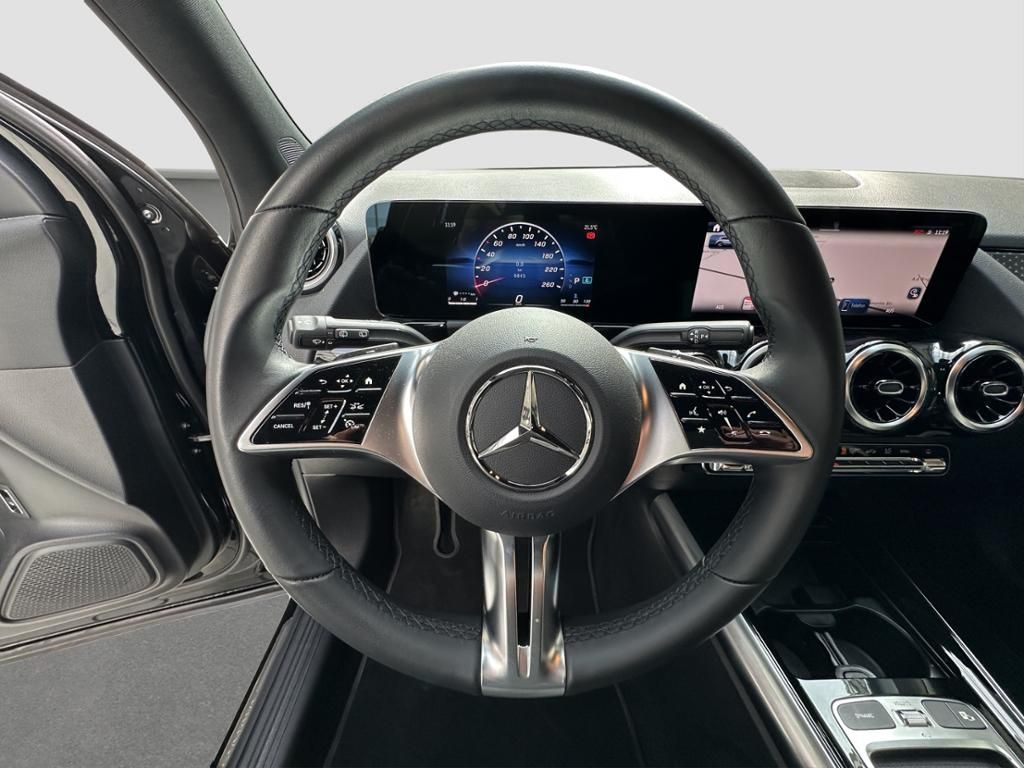 Fahrzeugabbildung Mercedes-Benz GLA 200 d LED*ParkAss*SpurH*el.Heck*PDC*RFK*AHK