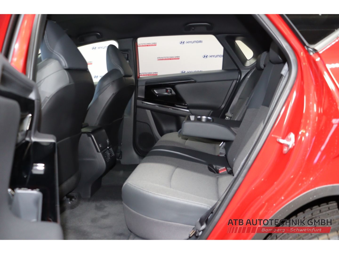 Fahrzeugabbildung Toyota bz4X 71,4 kWh 11-kW-Lader 4x2 Comfort-P