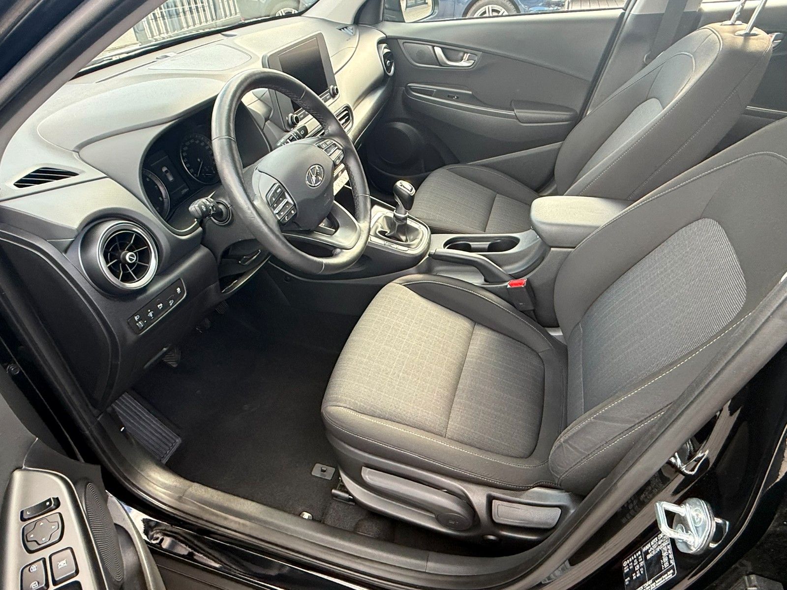 Fahrzeugabbildung Hyundai Kona Select Mild-Hybrid 2WD