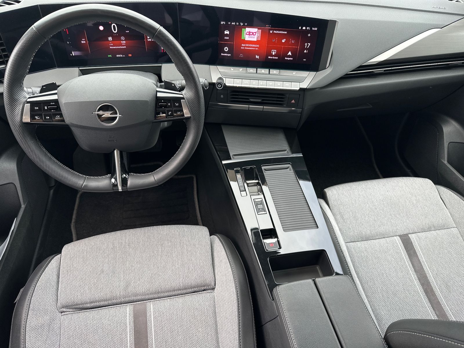 Fahrzeugabbildung Opel Astra SpT 1.5 D Automatik Business Elegance NAV
