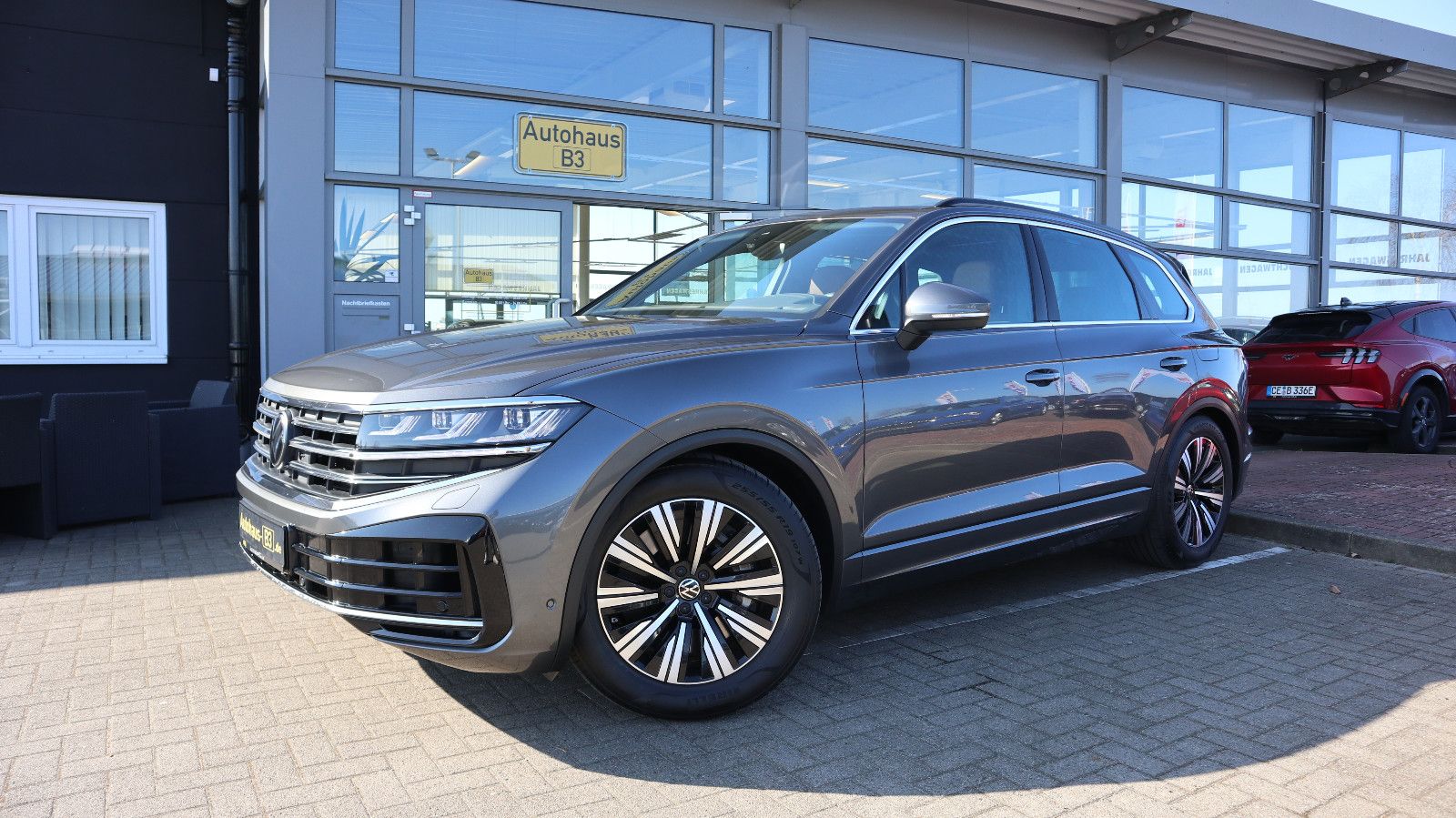 VW Touareg 3.0 TSI 4M-VIRTUAL-PANO-LUFT-CAM-ACC-AHK