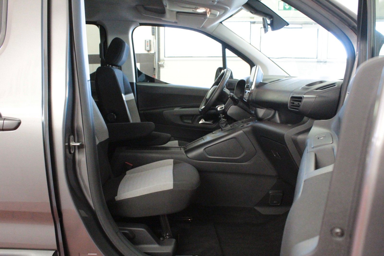 Fahrzeugabbildung Citroën Berlingo Kombi , 1.2 PureTech 110 2  Schiebtüren