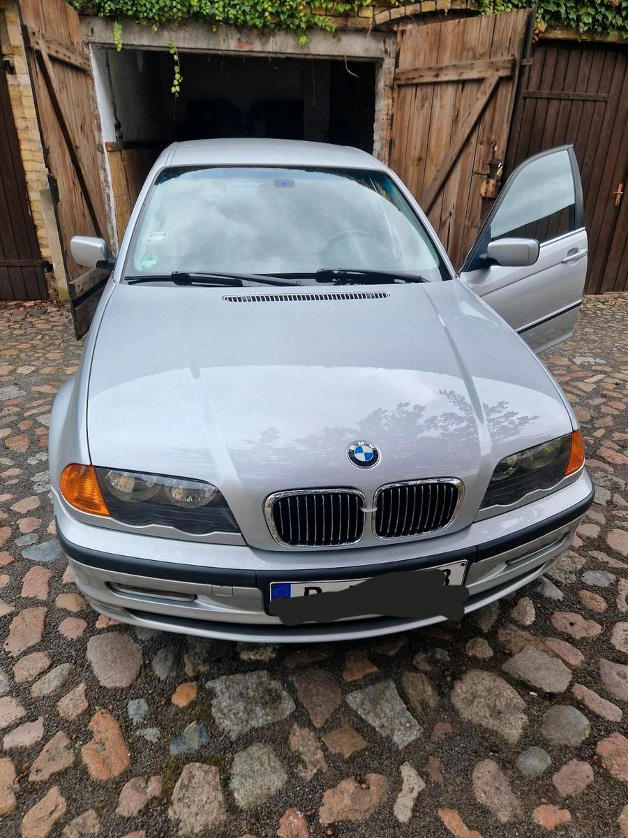 BMW 320
