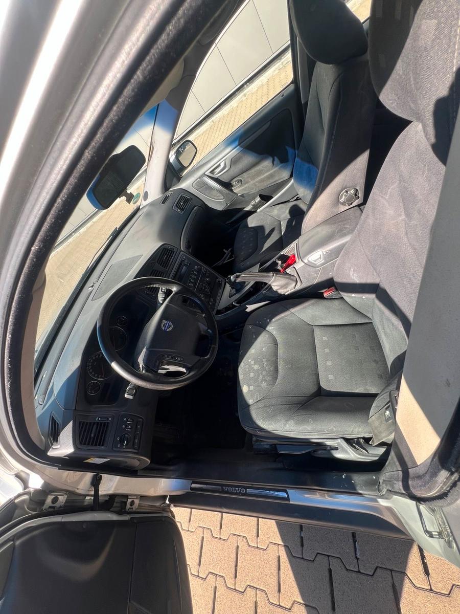 Volvo V70 2006 — photo 7