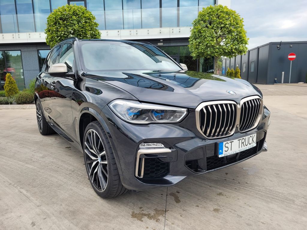 BMW X5 M50