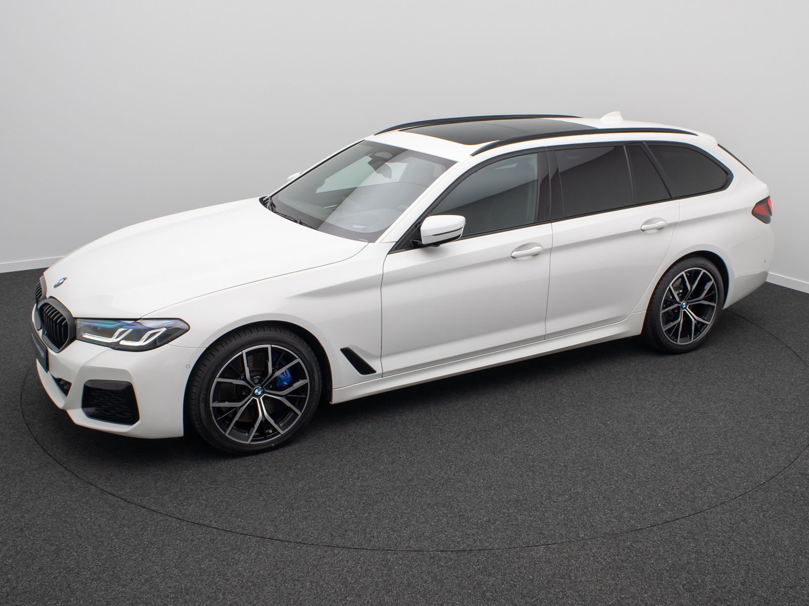 Fahrzeugabbildung BMW 540d xD M Sport Panorama Kamer Laser HUD DAB H/K