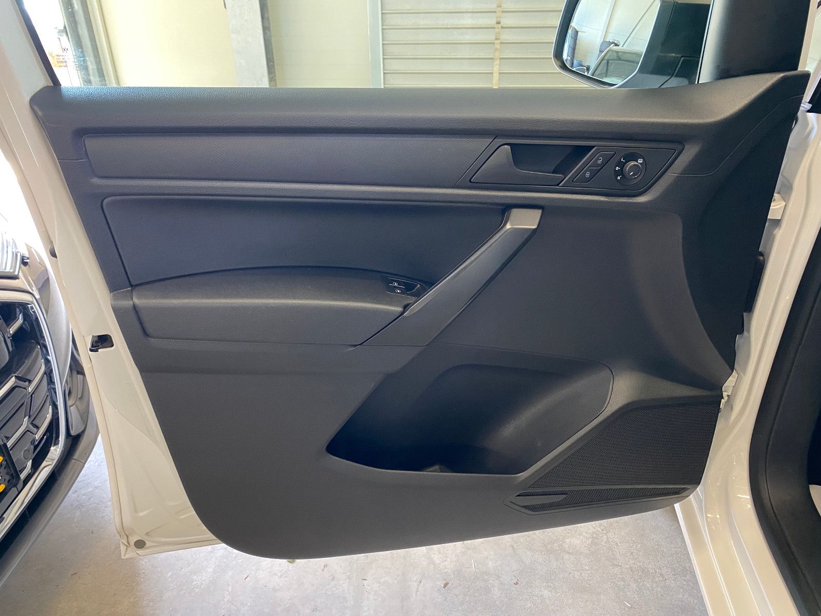 Fahrzeugabbildung Volkswagen Caddy Maxi ABT e Kasten Elektro DSG Klima PDC