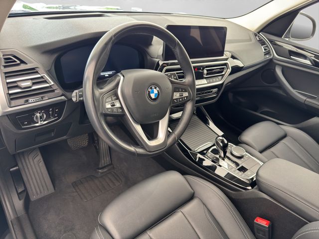 Fahrzeugabbildung BMW X3 xDrive 20d LED+Kamera+Head-Up+Leder+Sportsitz