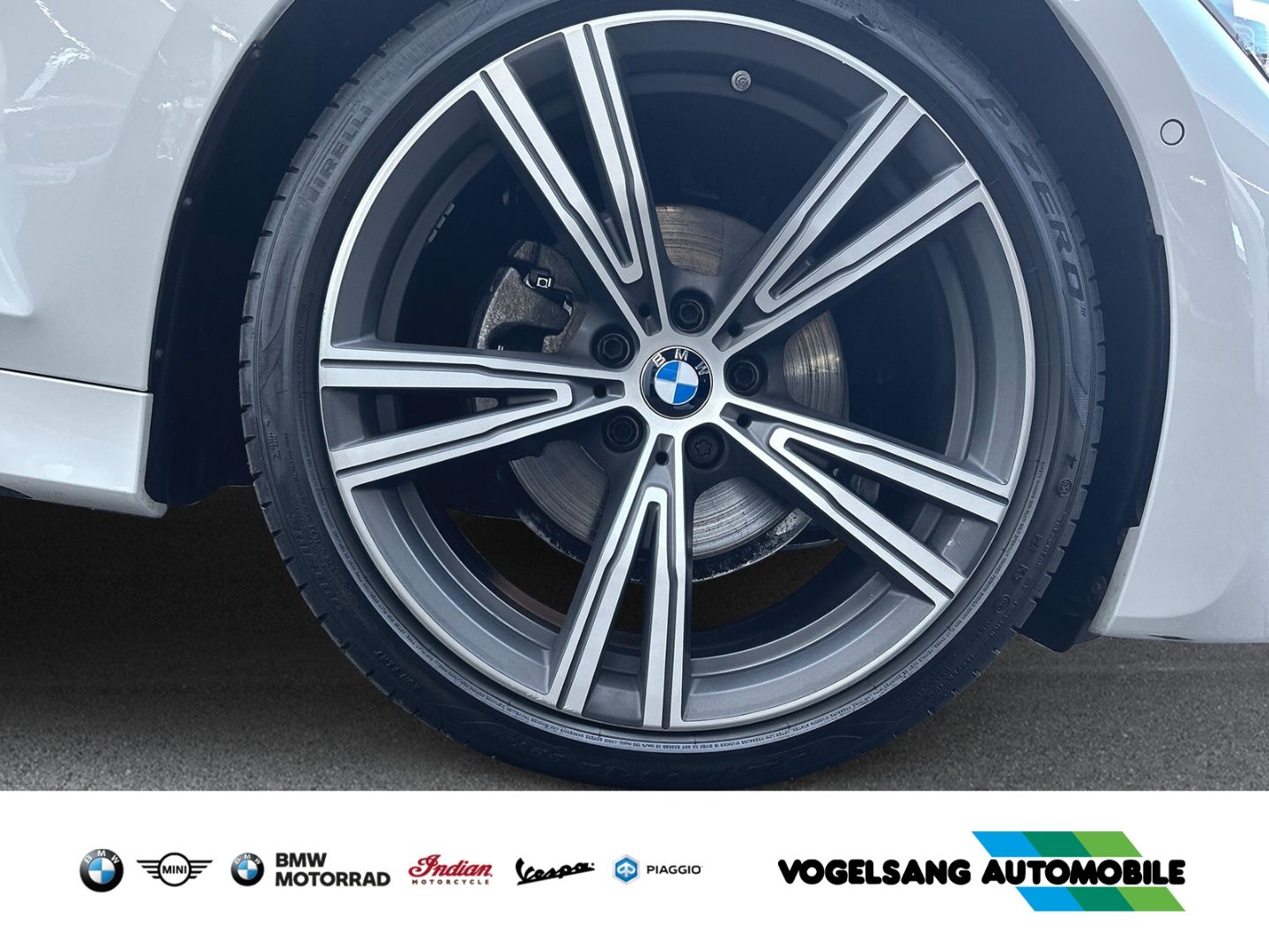 Fahrzeugabbildung BMW 320 d xDrive Touring M Sport Park-Assistent