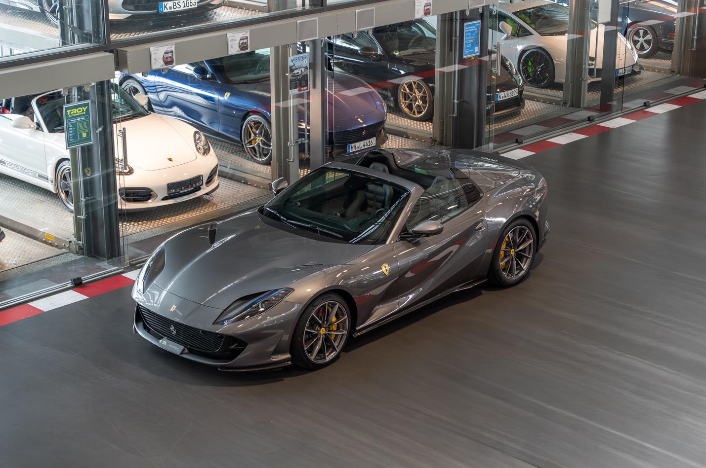 Ferrari 812 GTS - 1. Hand - Carbon - Lift