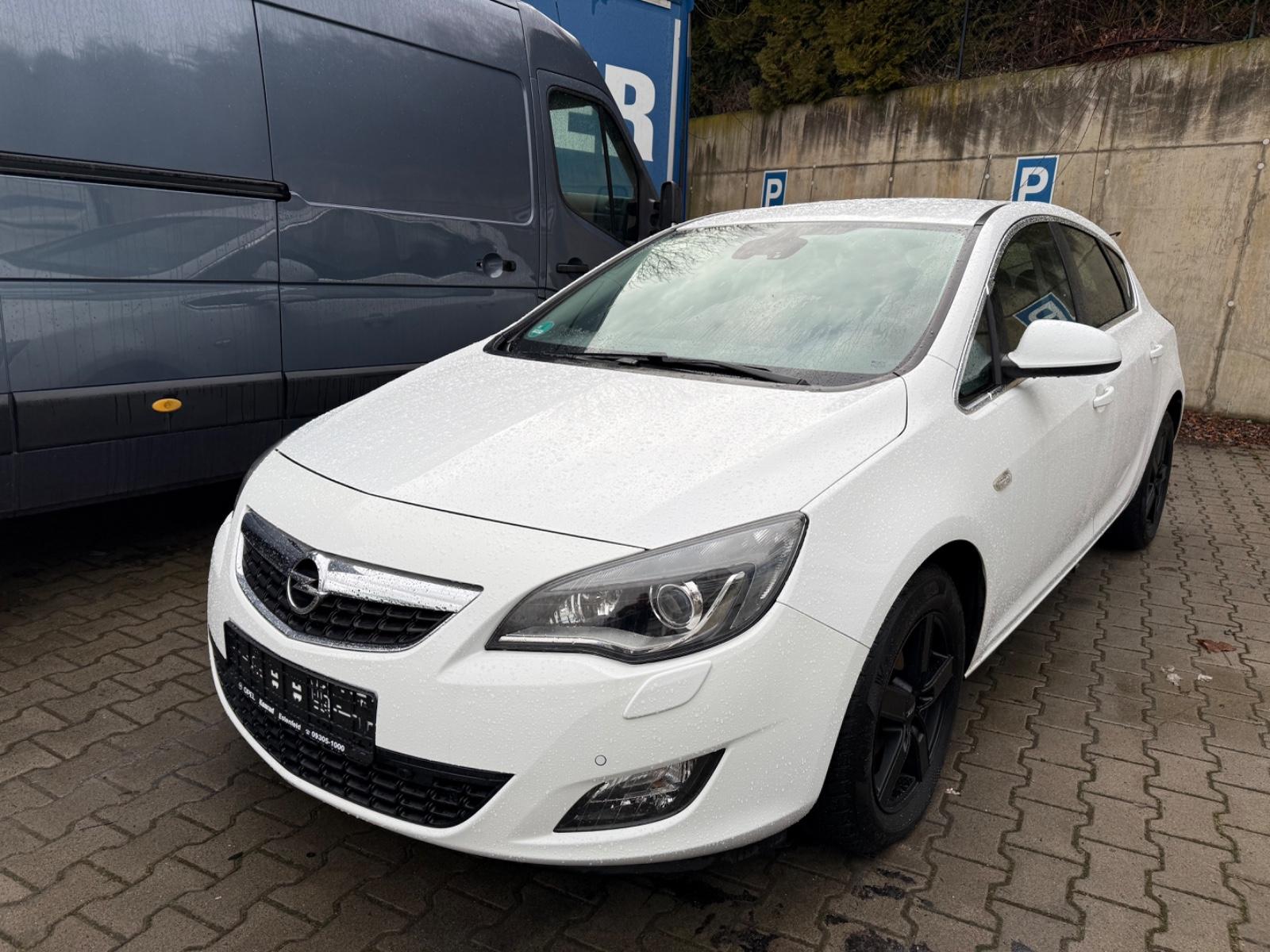 Opel Astra 1.4 Turbo Sport Bi-Xenon Klima PDC TÜV