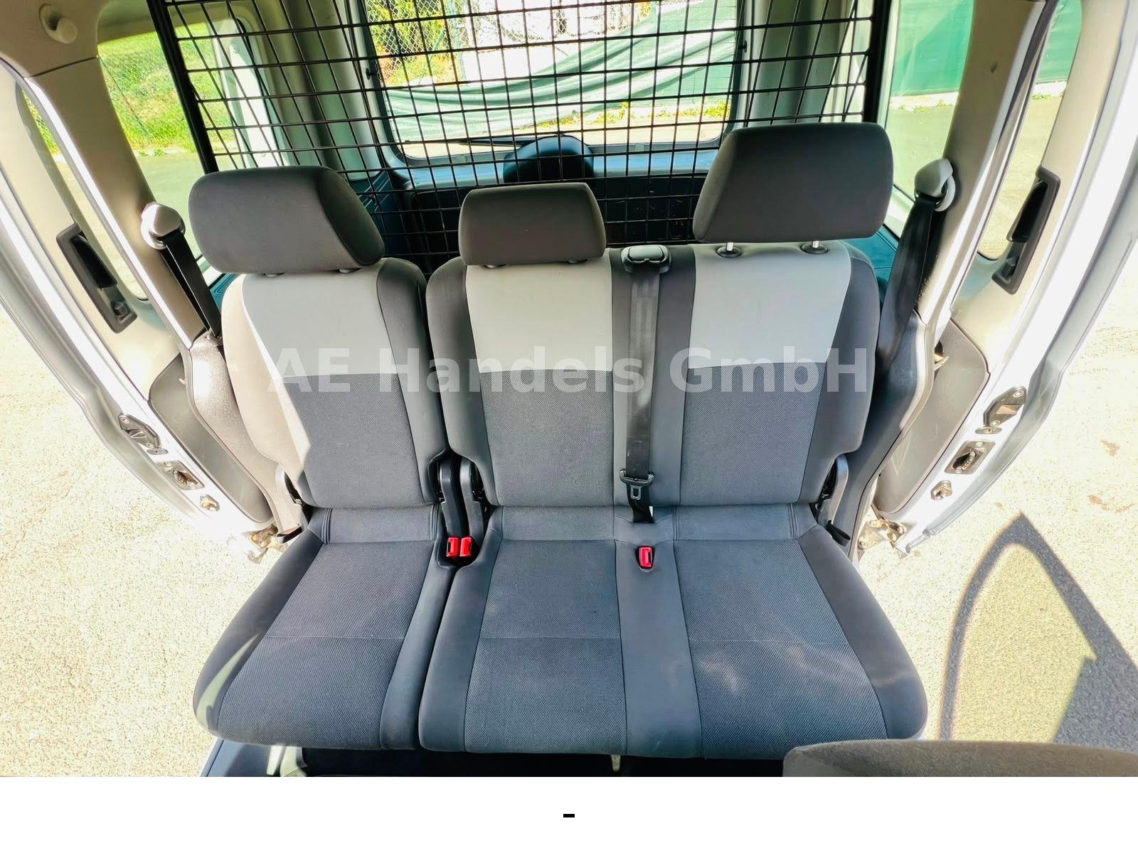 Volkswagen Caddy 2013 — photo 35