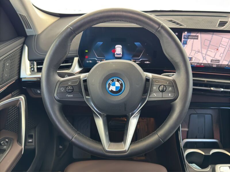 BMW iX1 xDrive30 xLine Navi.LED.AHK.ACC.360°.HuD foto 5