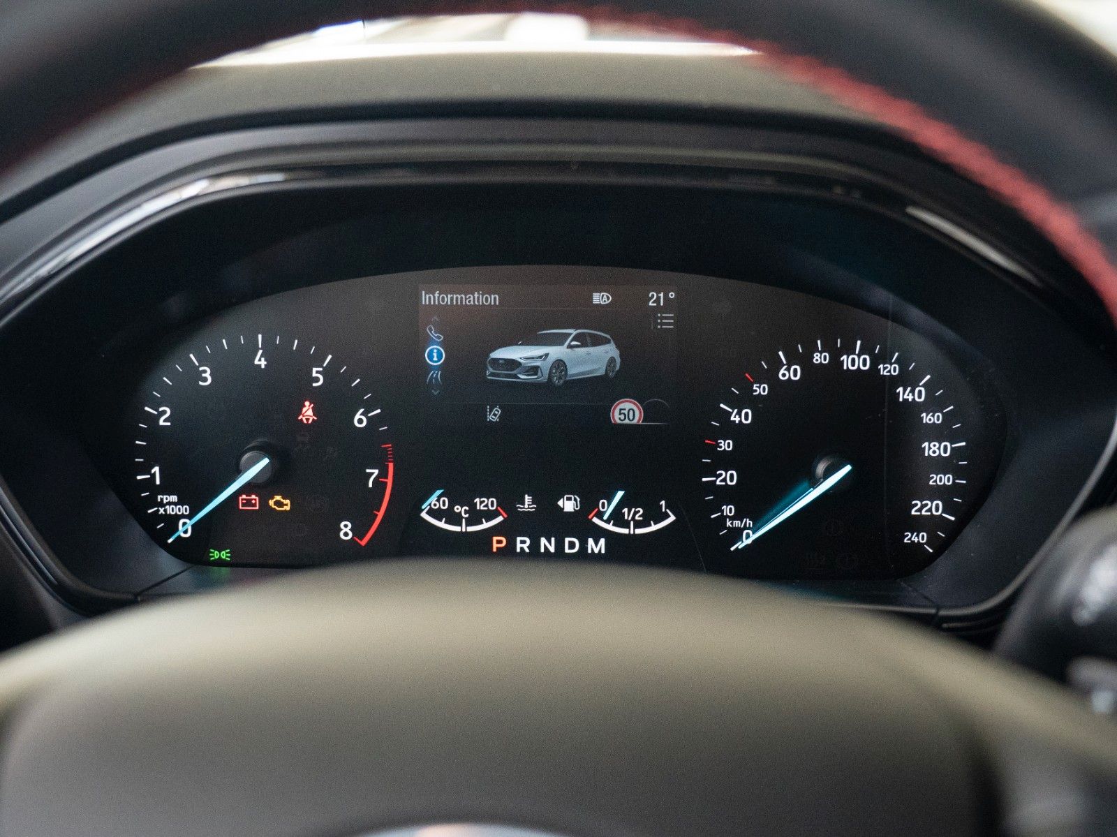 Fahrzeugabbildung Ford Focus Turnier ST-Line AUTOM./WINTER-P./AHK