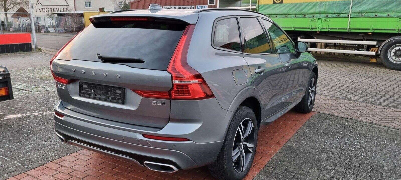 Volvo XC60 R Design AWD Navi,Leder,Kamera,usw...