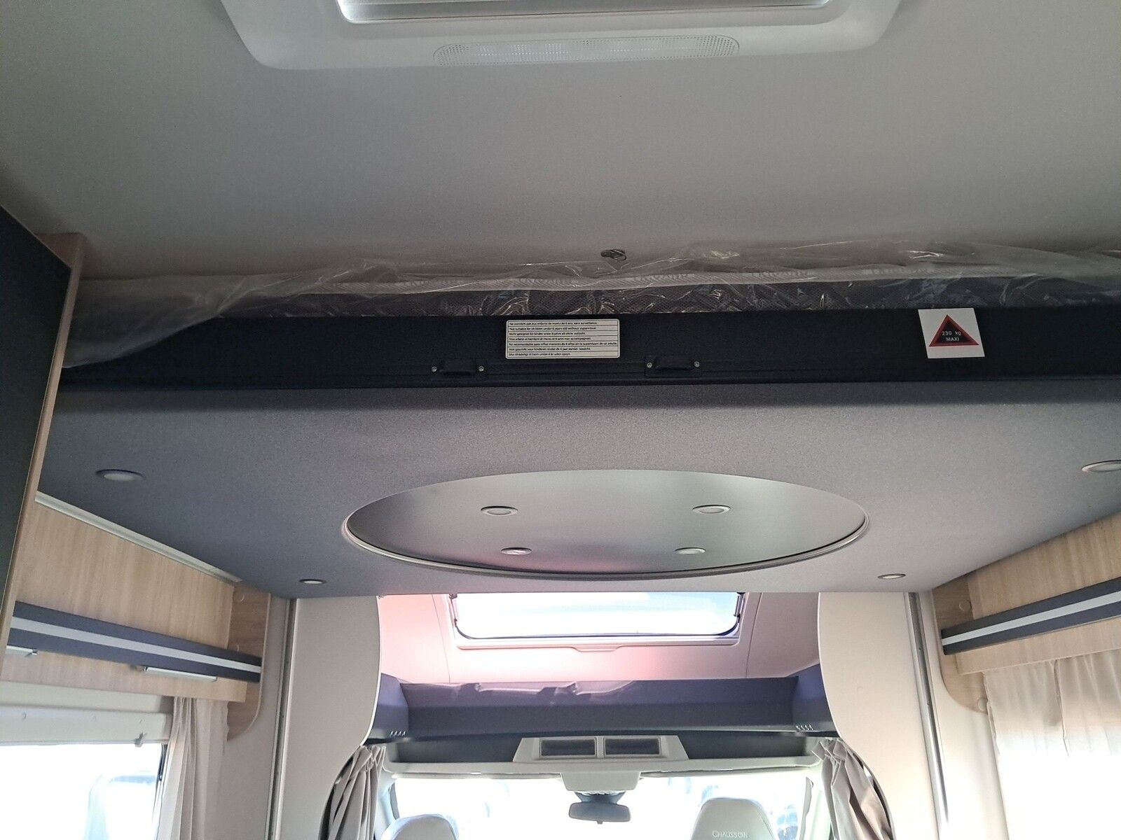 Fahrzeugabbildung Chausson Teilintegriert Etape Line 640 Solar, Markise