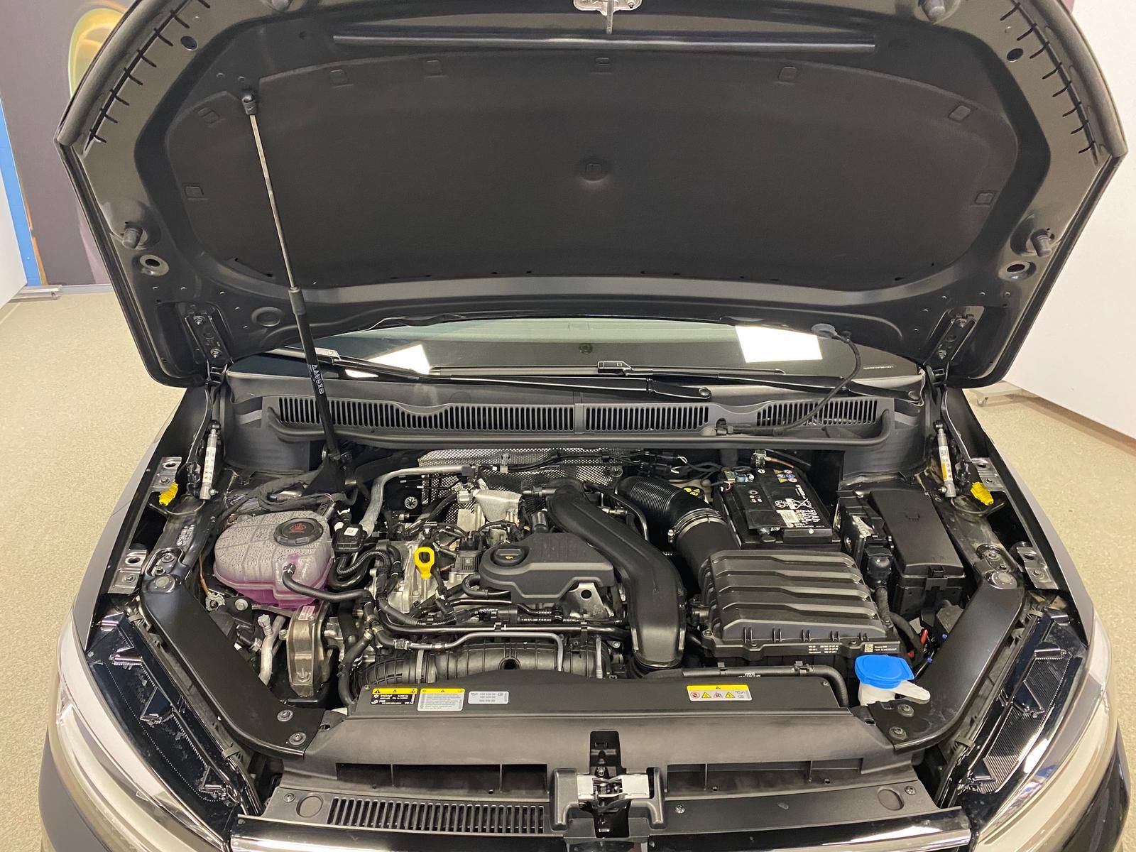 Fahrzeugabbildung Volkswagen Touran 1.5 TSI Comfortline+MATRIX+ACC+TOTWINKEL+