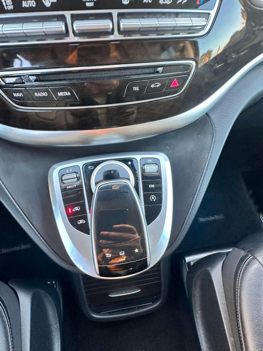 Mercedes-Benz V 250 d lang AMG Line | AVANTGARDE