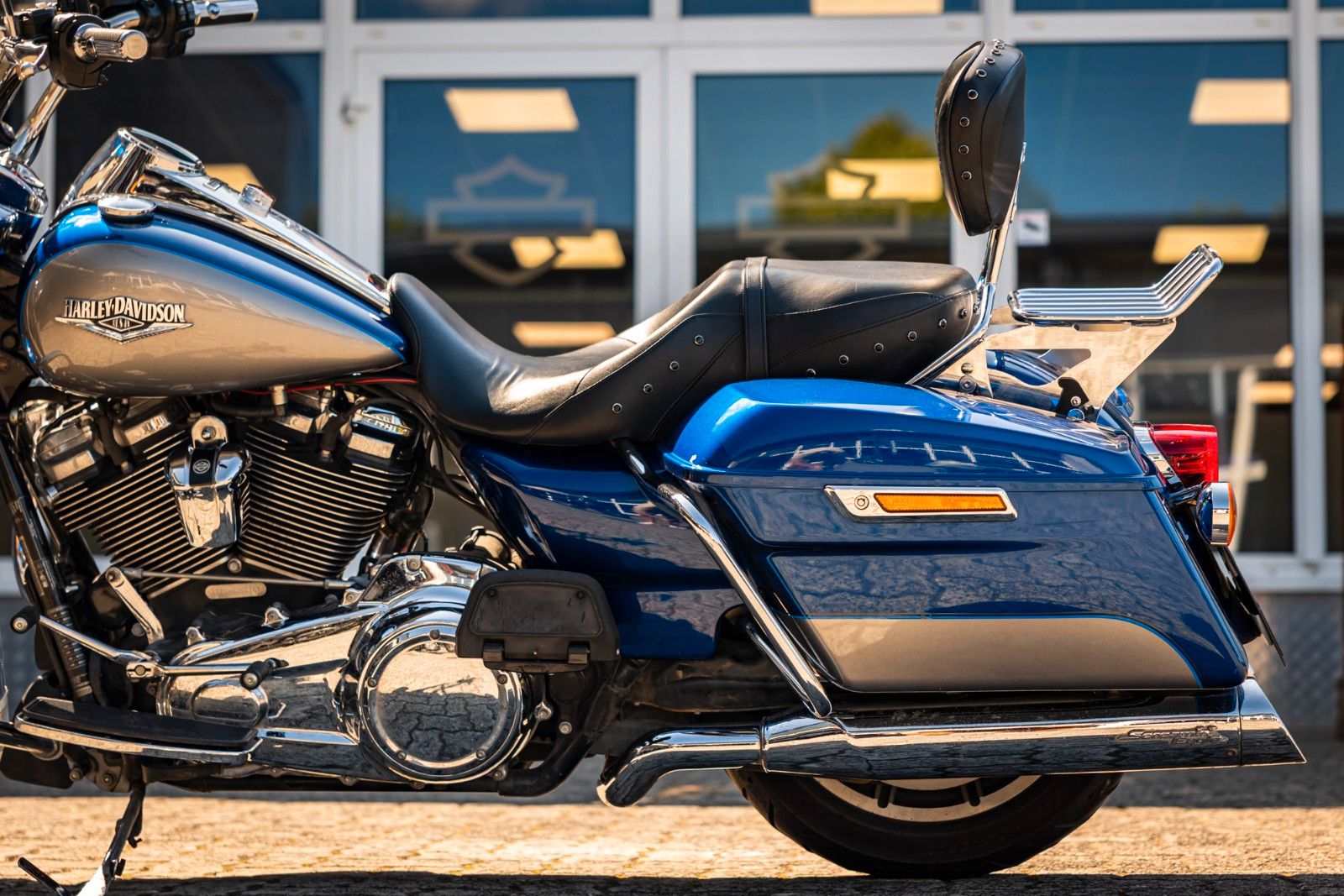 Fahrzeugabbildung Harley-Davidson FLHRC Road King Classic 107 cui -Screamin Eagle-