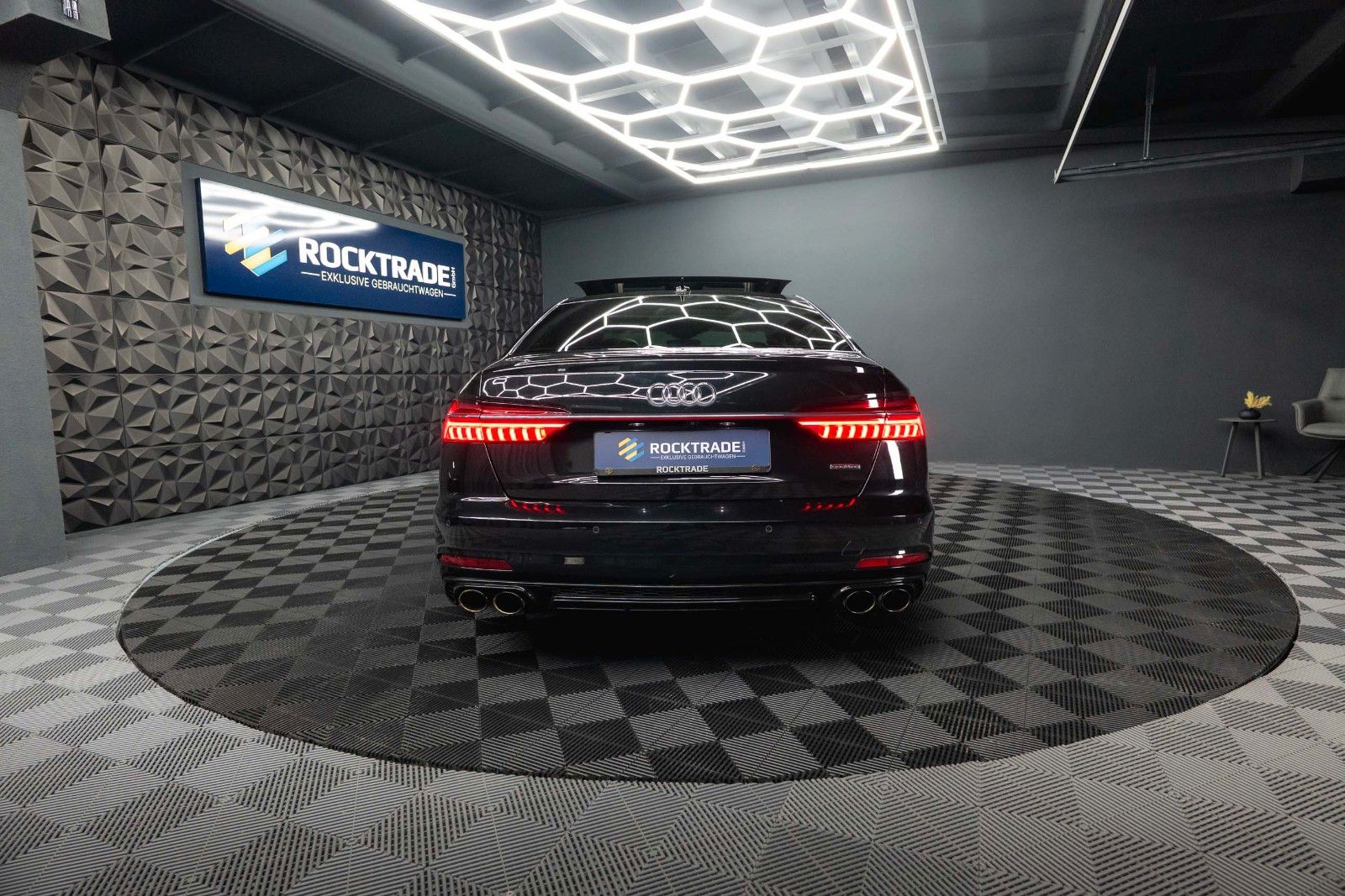 Fahrzeugabbildung Audi A6 55 TFSI quattro S-Line Plus *ACC*Pano*LED*DAB