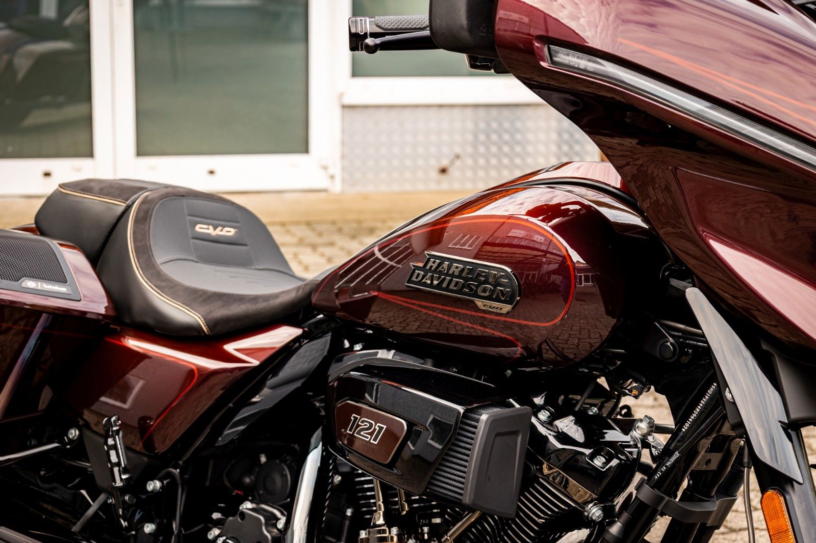 Fahrzeugabbildung Harley-Davidson CVO Street Glide FLHXSE 121 Cui - Jekill & Hyde