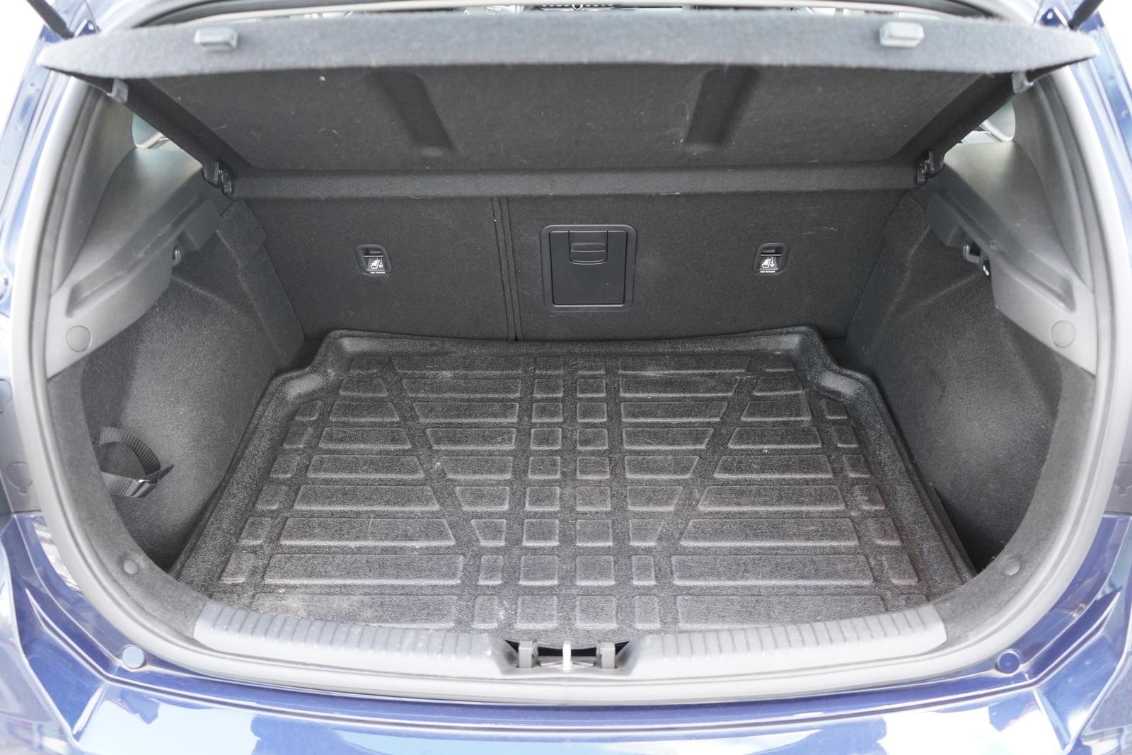 Hyundai i30 1.5 LED Navi Panorama Kamera Tempomat DAB