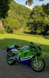 Kawasaki ZXR 750 H2 - KAWASAKI 750 H2