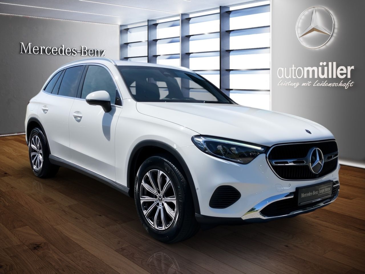 Fahrzeugabbildung Mercedes-Benz GLC 200 4M AVANTGARDE+AHK+CARPL+LED+EL.HECKK+SHZ