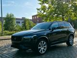 Volvo XC90 T6 AWD Inscription B&W, 360, Massage,Luft. - Volvo XC90 mit Benzin-Antrieb: Geländewagen