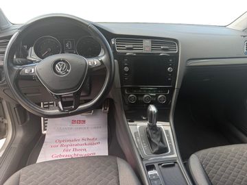 Volkswagen Golf - 8