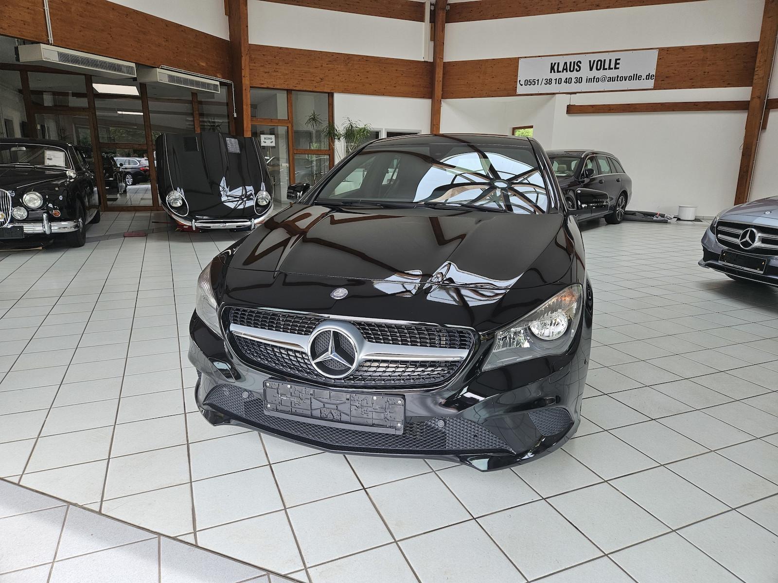 Mercedes-Benz CLA 180 Shooting Brake Urban Teilleder RFK SHZ