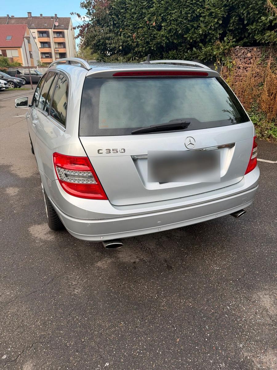 Mercedes-Benz C350 2009 — rear view