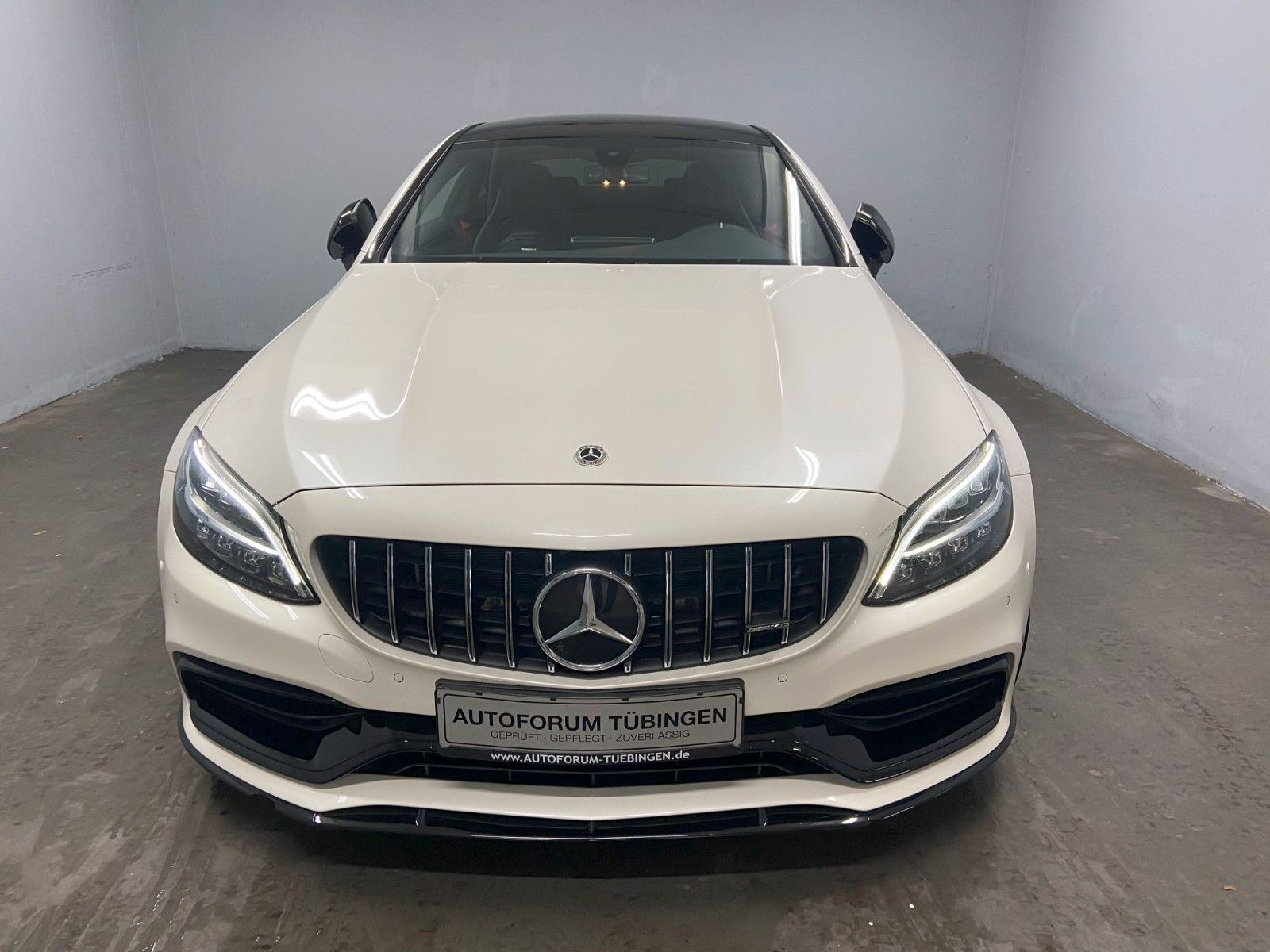 Fahrzeugabbildung Mercedes-Benz C 63 S Coupe *AERODYNAMIK PAKET*PANO*VMAX*NIGHT