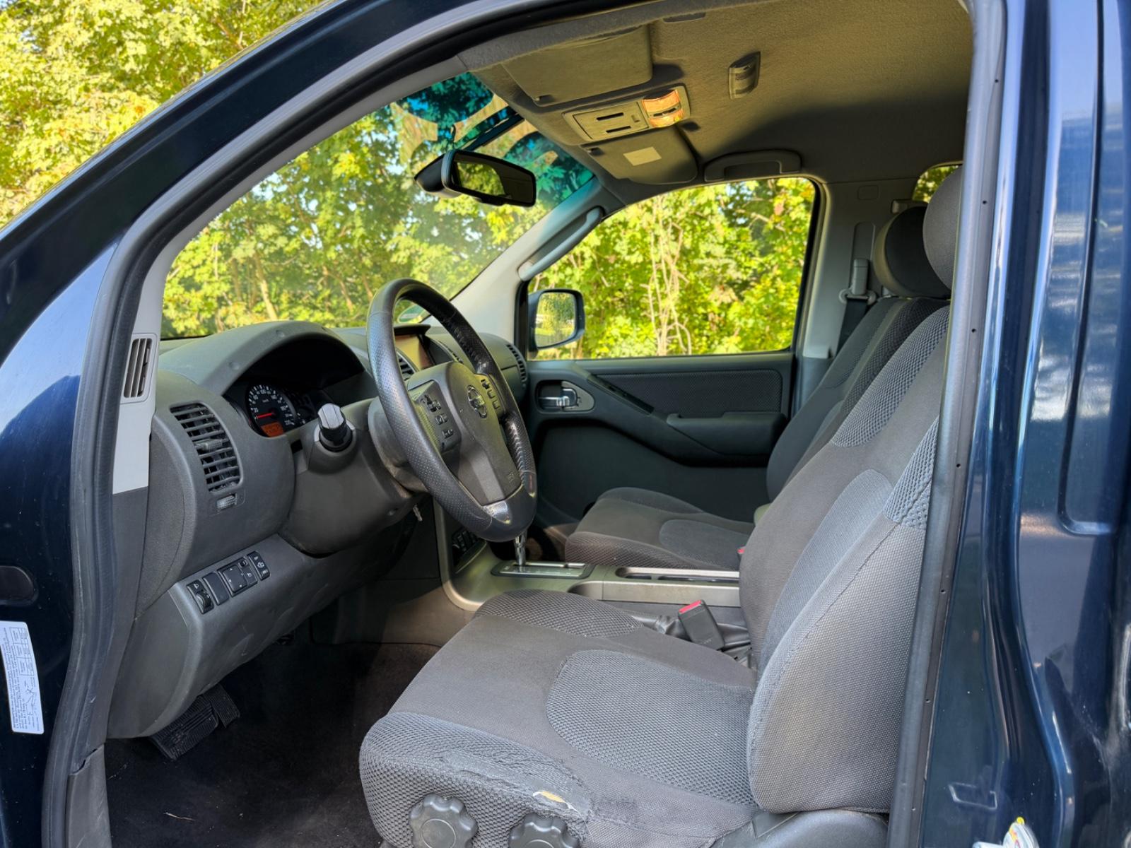 Nissan Navara D40 Double Cab 2.5 dCi 171 ch • BVA • 4x4 • Toit Ouvrant • Sièges chauffants