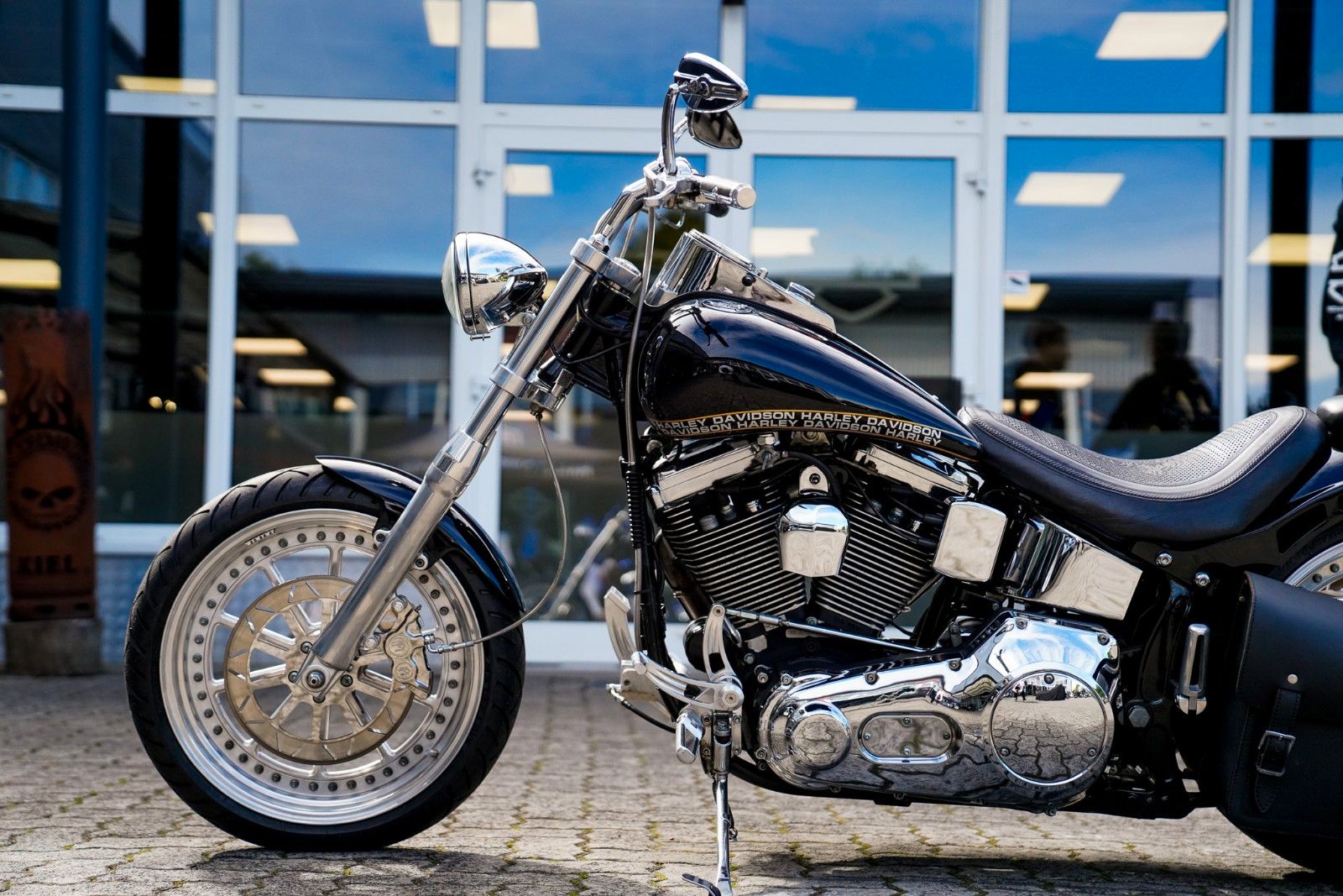 Fahrzeugabbildung Harley-Davidson FLSTC HERITAGE SOFTAIL CLASSIC EVO Custom Umbau