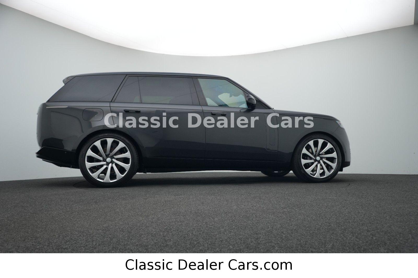 Land Rover Range Rover 3.0 D350 LWB TV- Full Option 23 Zoll