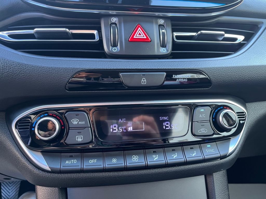 Hyundai i30 1.0 T-GDI 48V-Hybrid Trend – Bild 16
