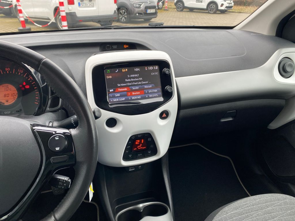 Fahrzeugabbildung Citroën C1 VTi 68 Shine Edition *Klima*Mirrorsceen*Cam*