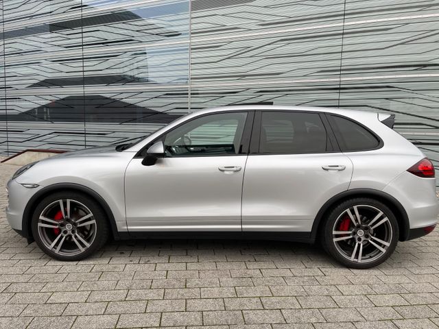 Porsche Cayenne Diesel/Pano/21"Turbo/PASM/Bose