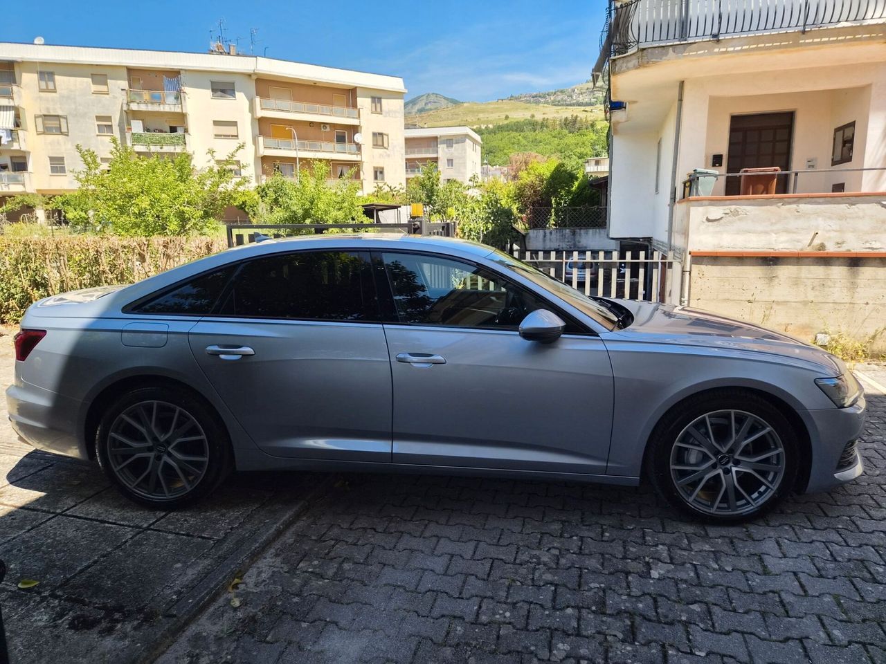 Audi A6 35 2.0 TDI S tronic Business Plus imagem 3