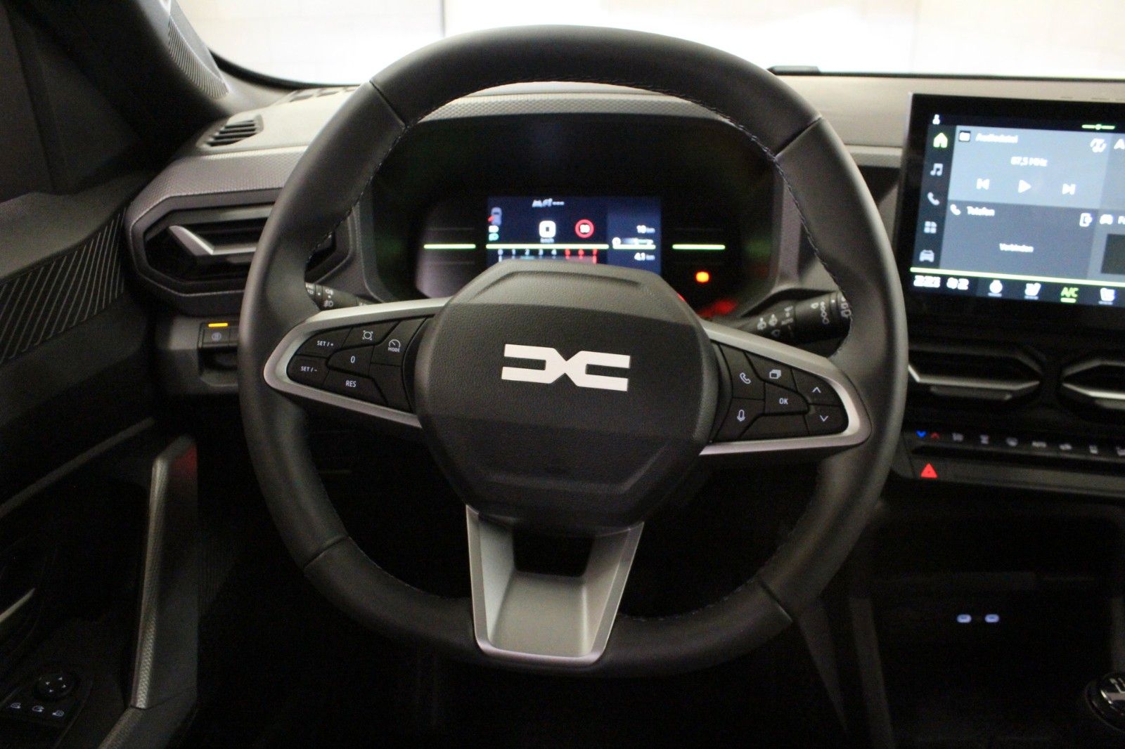 Fahrzeugabbildung Dacia Duster mild hybrid 140 Journey *Winterp.*MY 26