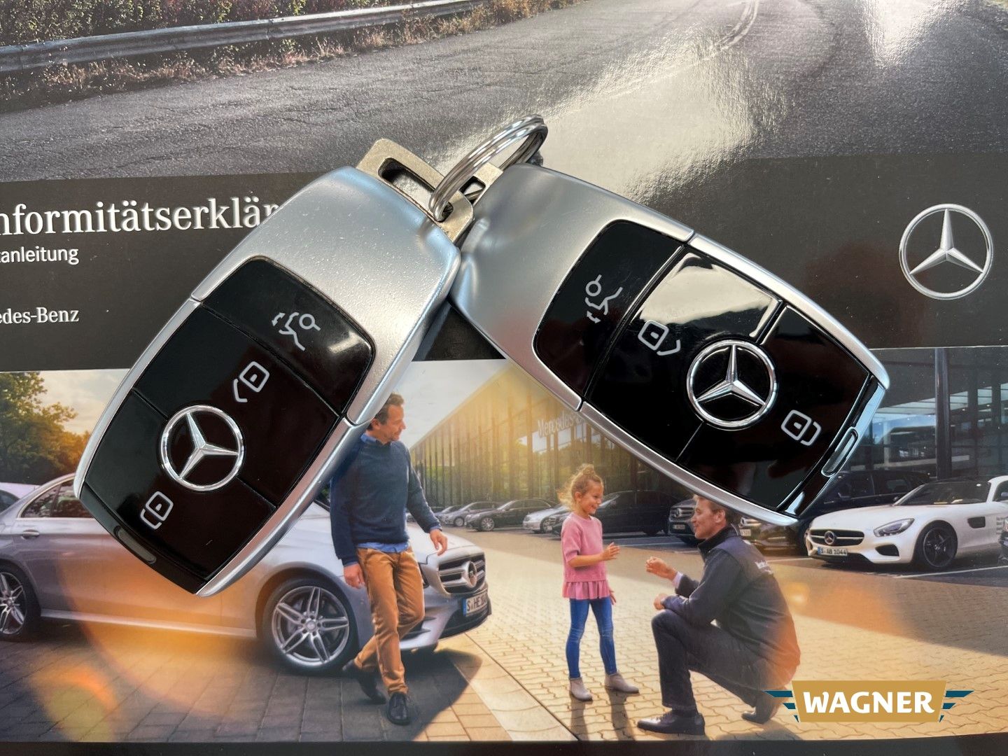 Fahrzeugabbildung Mercedes-Benz E 220 T LED-Scheinwerfer Elektr. Sitze Sitzheizu