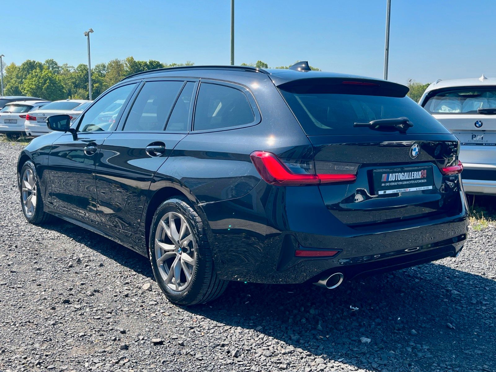 Fahrzeugabbildung BMW 320d xDrive Aut. SPORT LINE Navi LED AHK M Lenkr