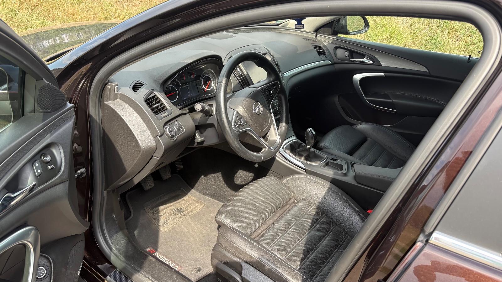 Opel Insignia A Sports Tourer Edition Bose AHK Xenon
